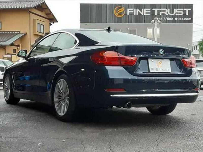 4 SERIES