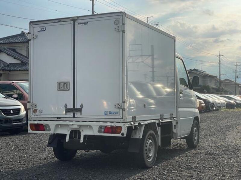 CLIPPER TRUCK