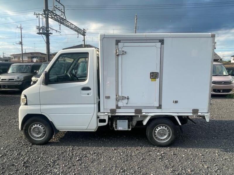CLIPPER TRUCK