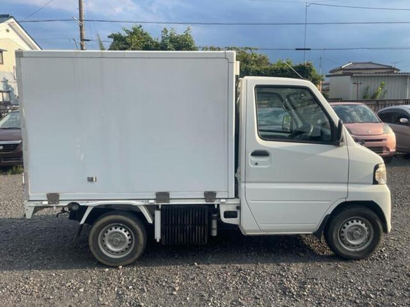 CLIPPER TRUCK