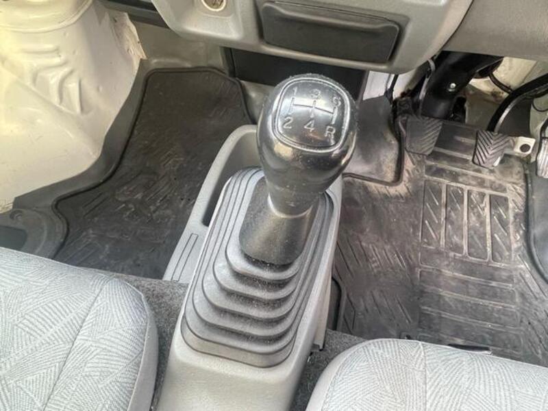 CLIPPER TRUCK