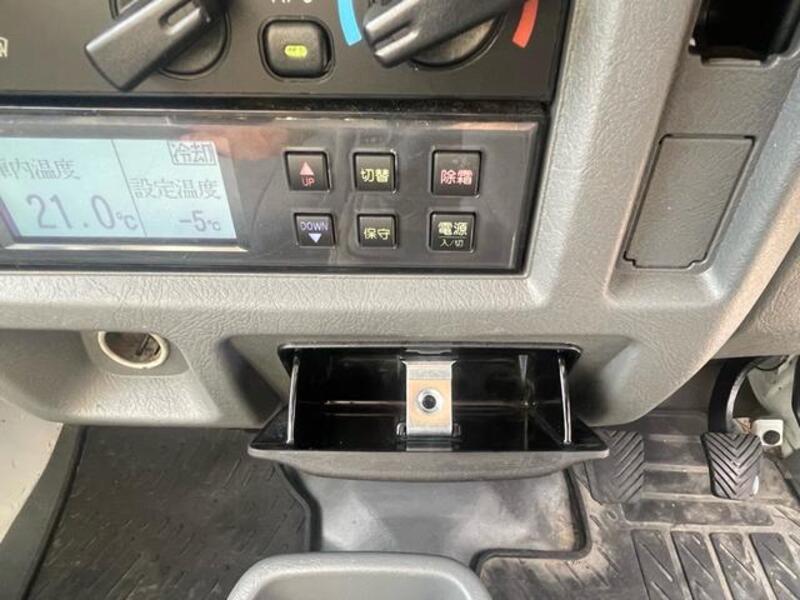 CLIPPER TRUCK