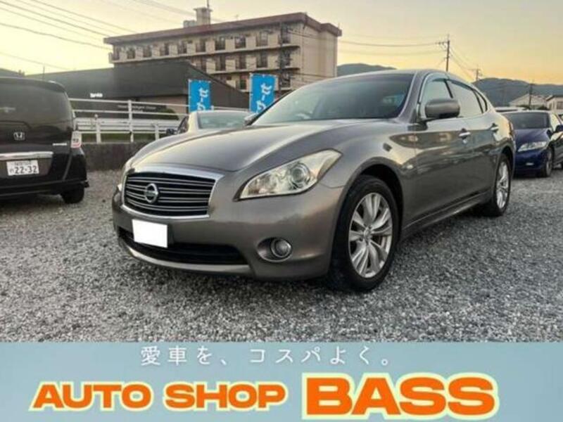 NISSAN FUGA