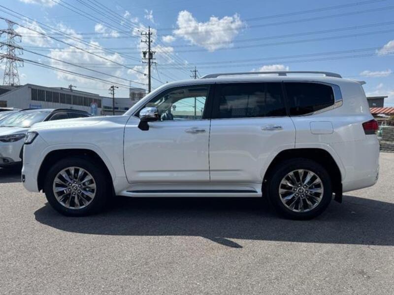 LAND CRUISER