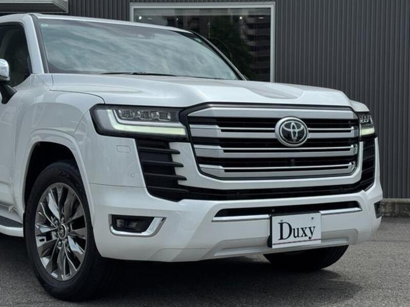 LAND CRUISER