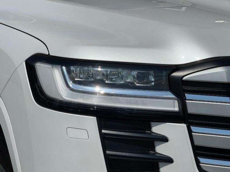 LAND CRUISER