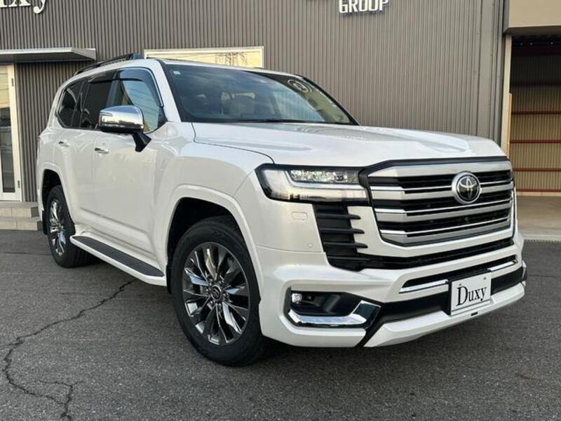 LAND CRUISER