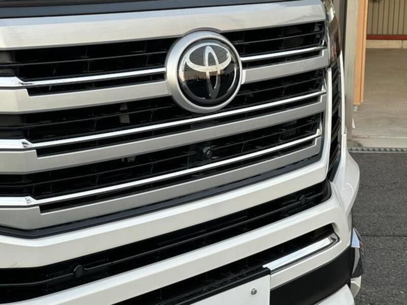 LAND CRUISER
