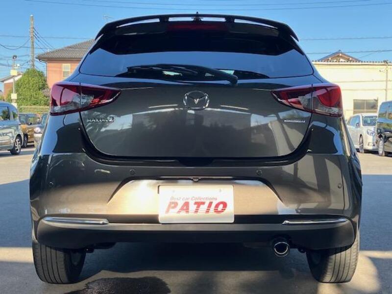 MAZDA2
