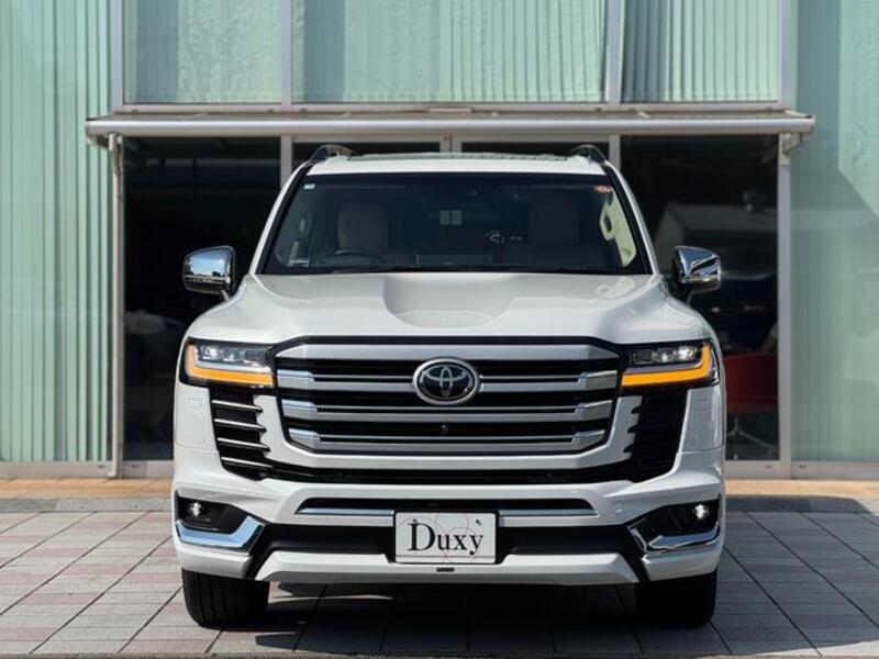 LAND CRUISER