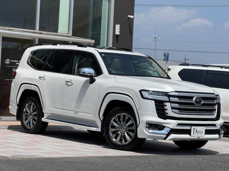 LAND CRUISER