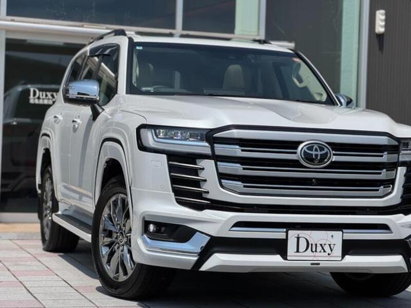 LAND CRUISER