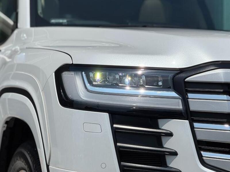 LAND CRUISER