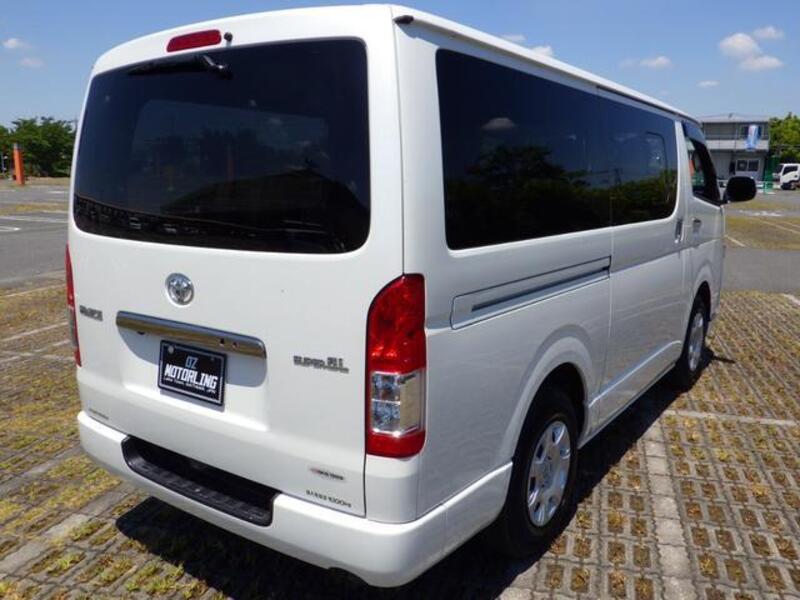 HIACE VAN