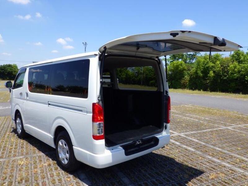 HIACE VAN