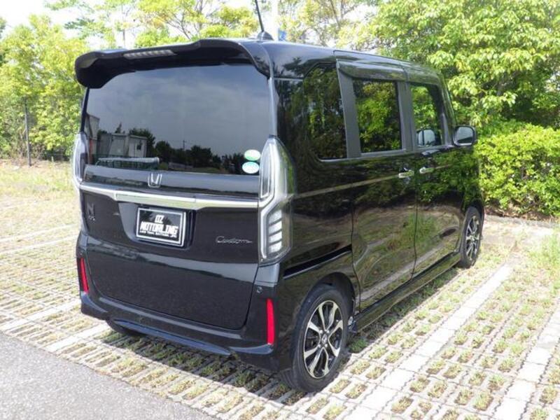 N BOX CUSTOM