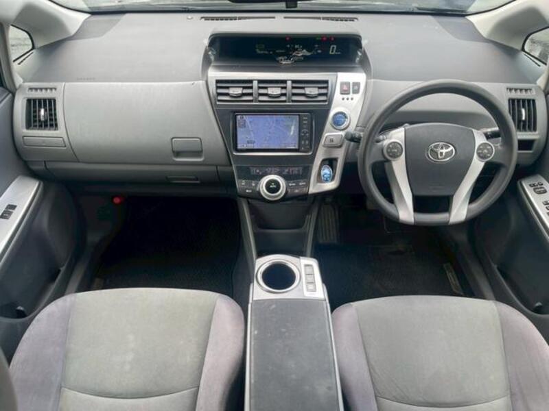 PRIUS ALPHA
