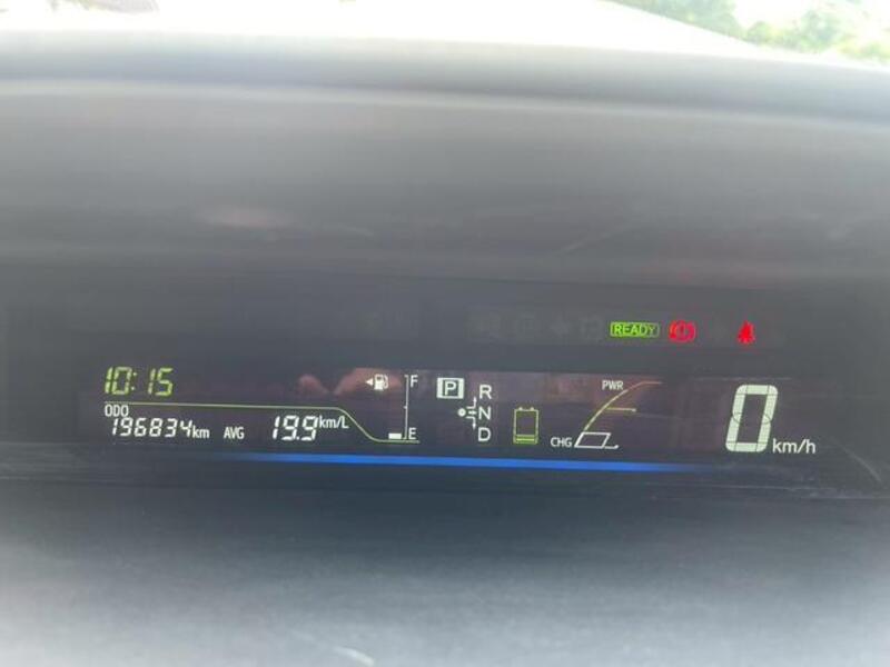 PRIUS ALPHA