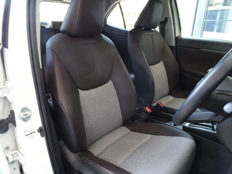 YARIS CROSS