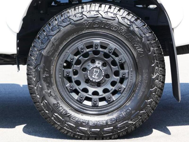 HILUX