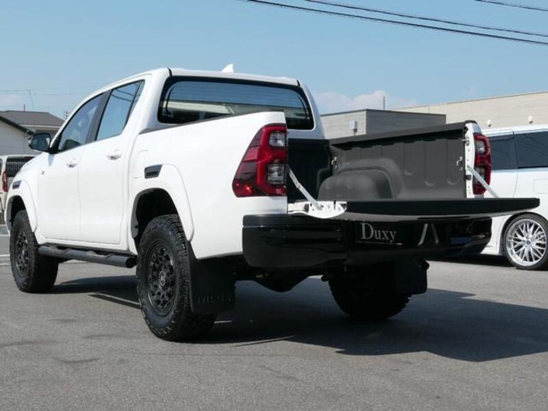 HILUX