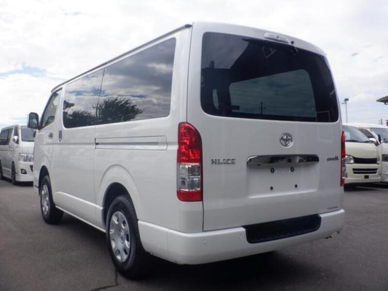 HIACE VAN