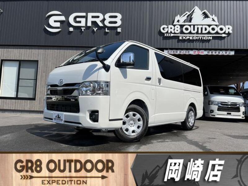 TOYOTA HIACE VAN