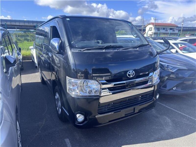 TOYOTA HIACE