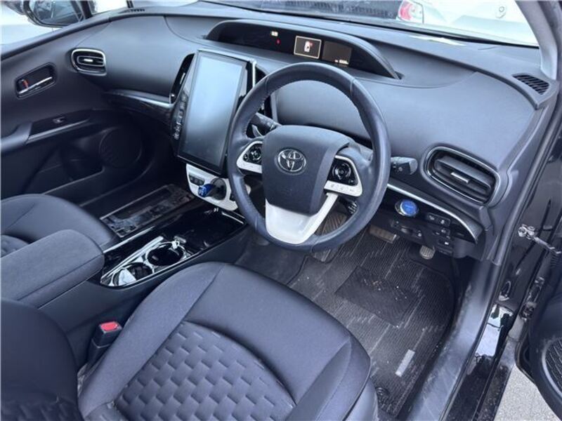PRIUS PHV