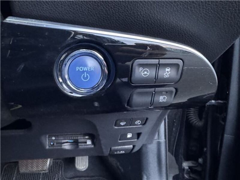 PRIUS PHV