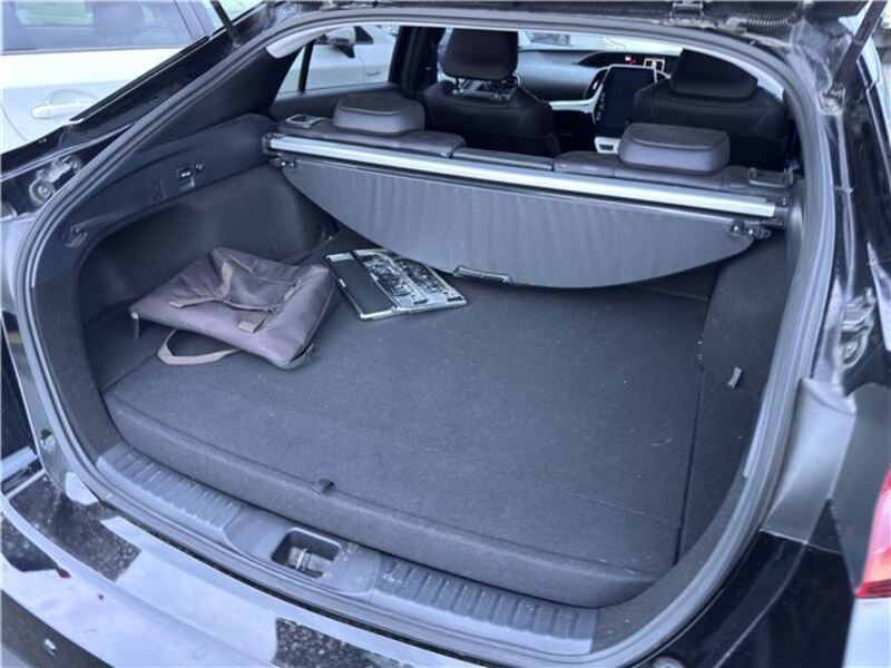 PRIUS PHV