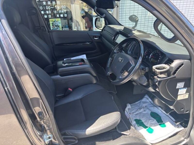 HIACE VAN