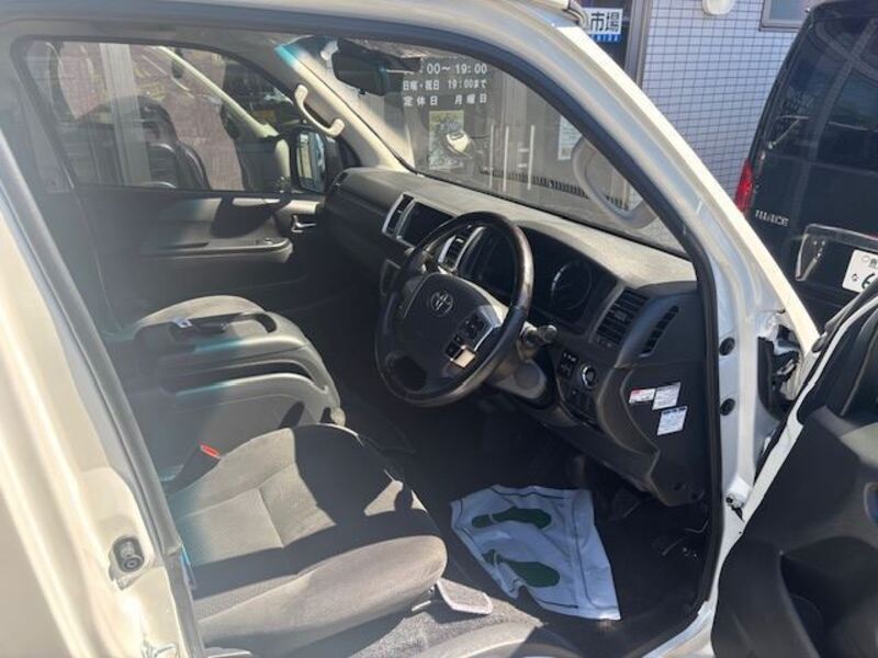 HIACE VAN
