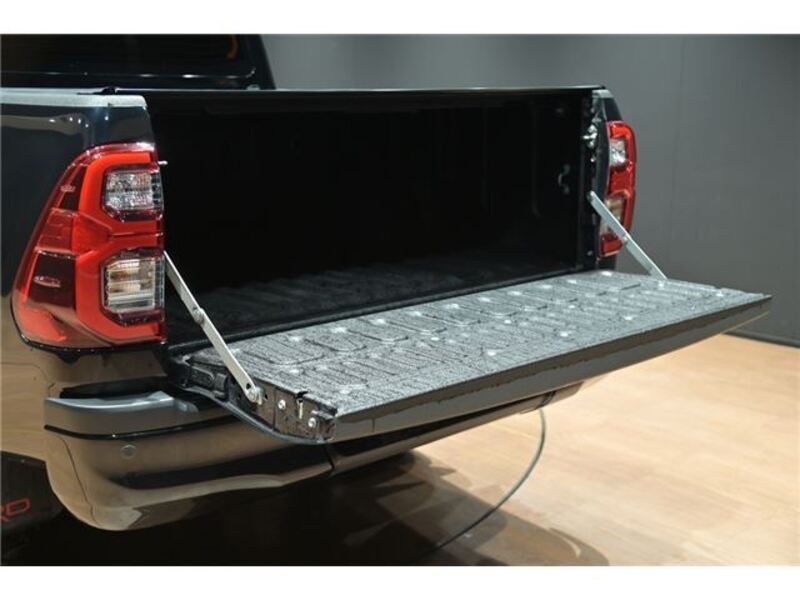 HILUX