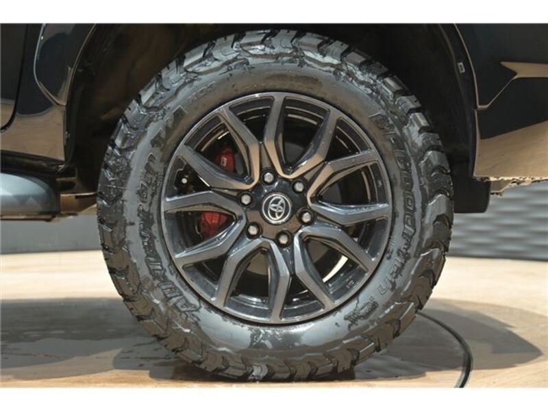 HILUX