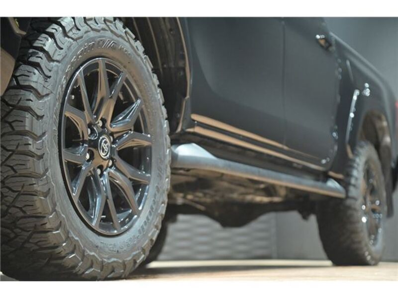 HILUX