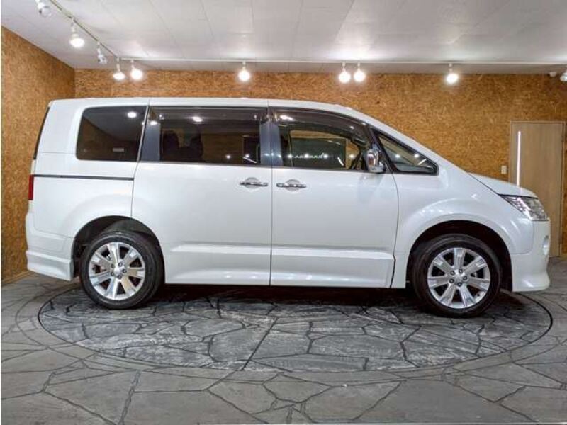 DELICA D5
