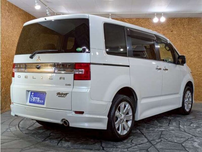 DELICA D5