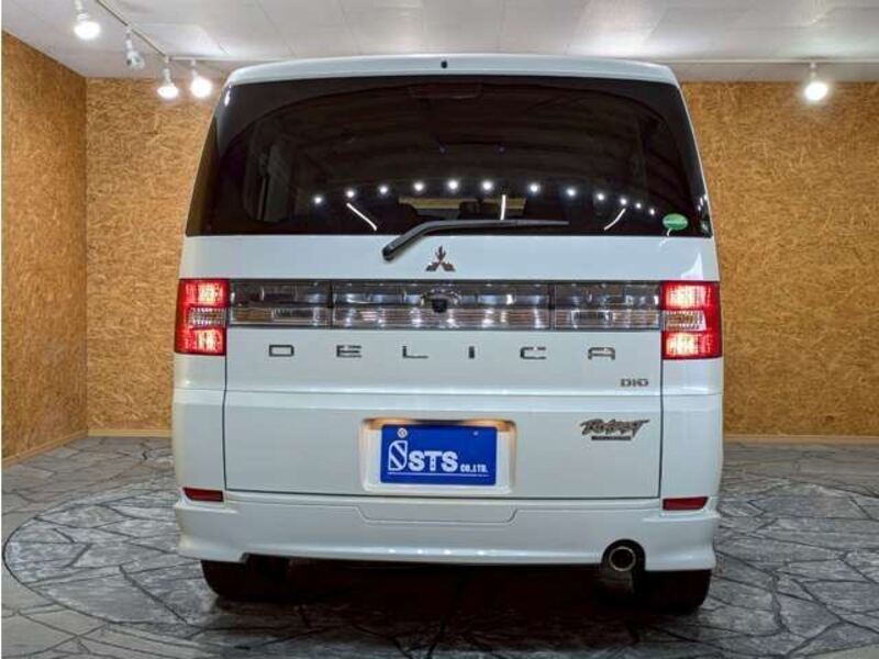 DELICA D5