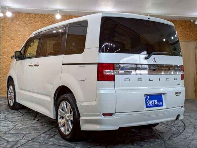 DELICA D5