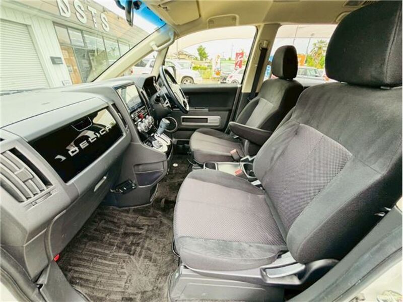 DELICA D5