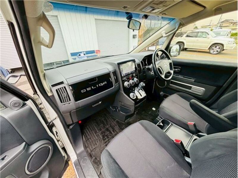 DELICA D5