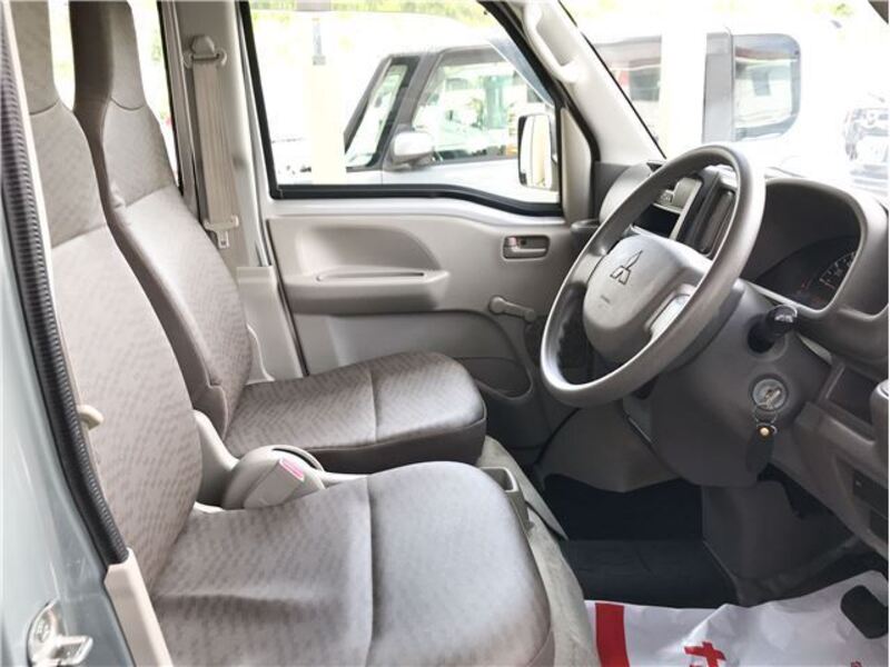 MINICAB VAN