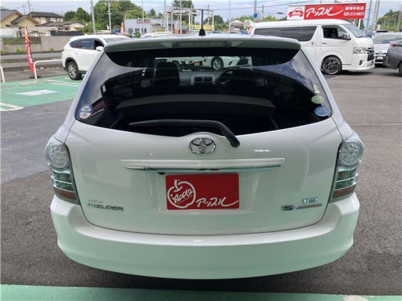COROLLA FIELDER