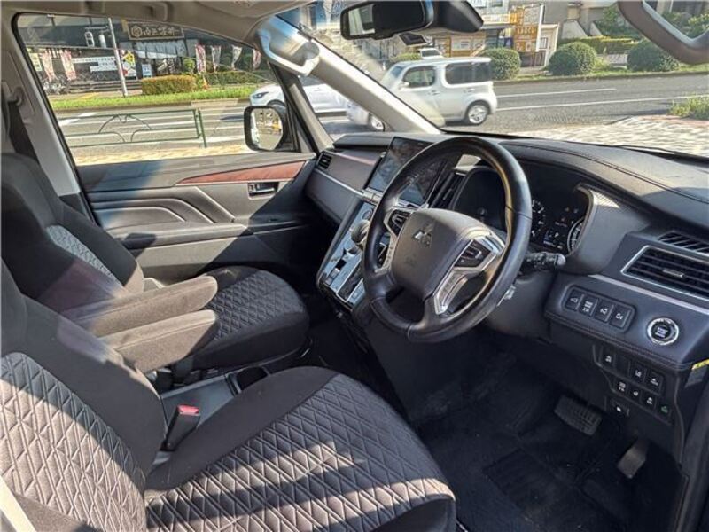 DELICA D5