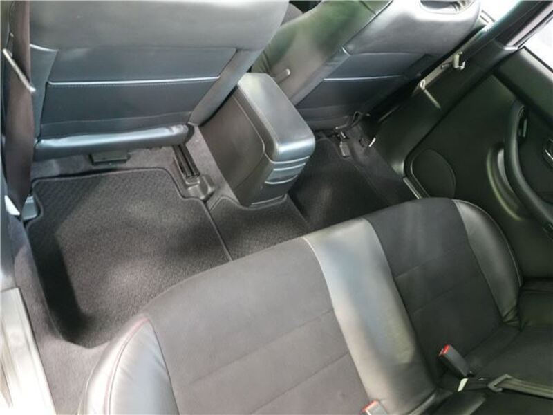 LEGACY B4