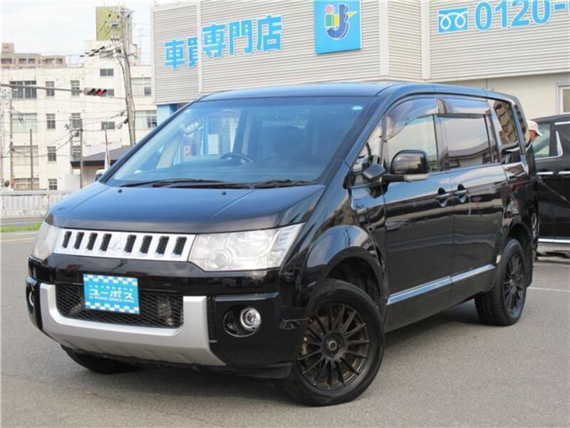 MITSUBISHI DELICA D5
