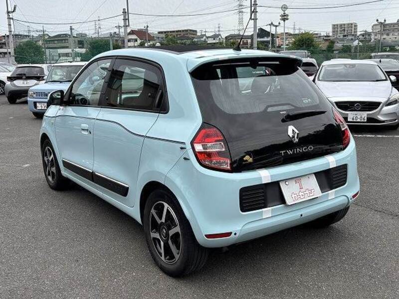 TWINGO