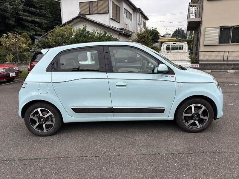 TWINGO