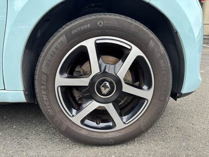 TWINGO